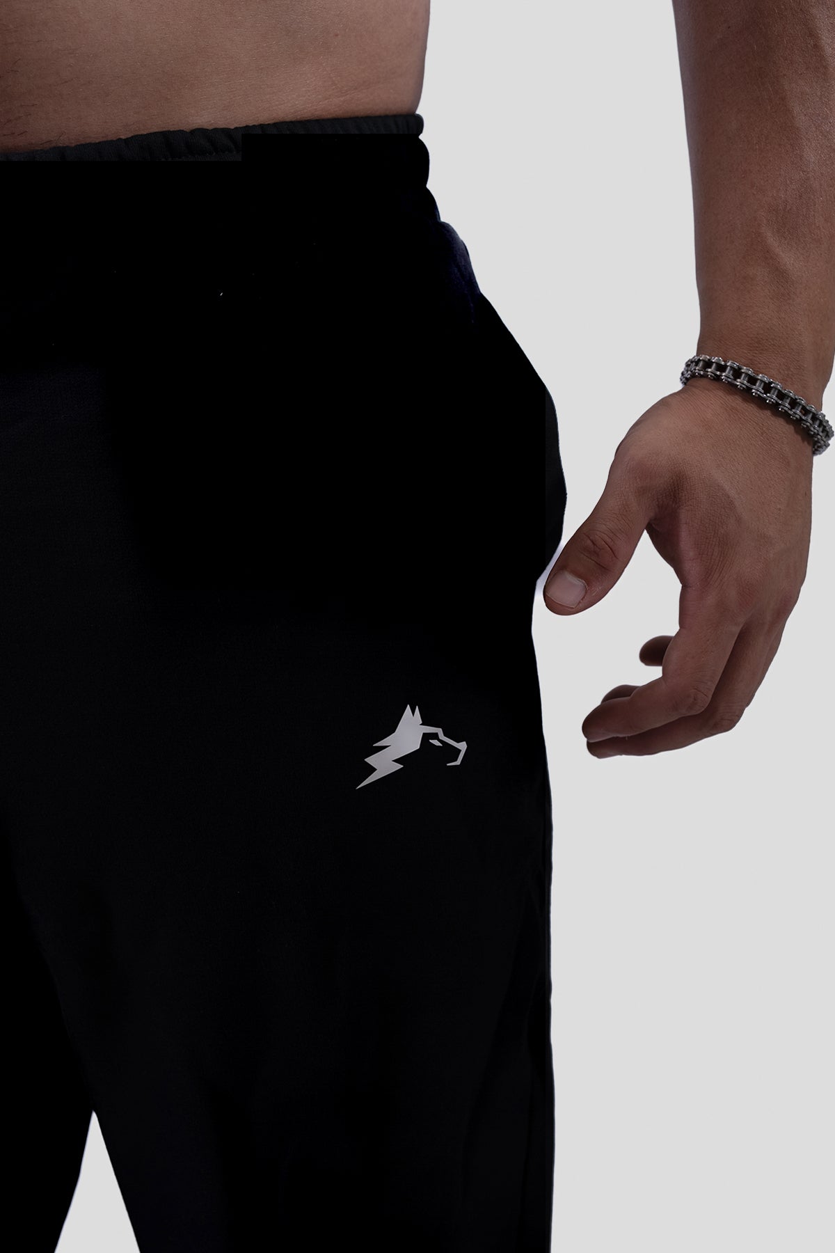 JOGGER ESSENTIAL - NEGRO