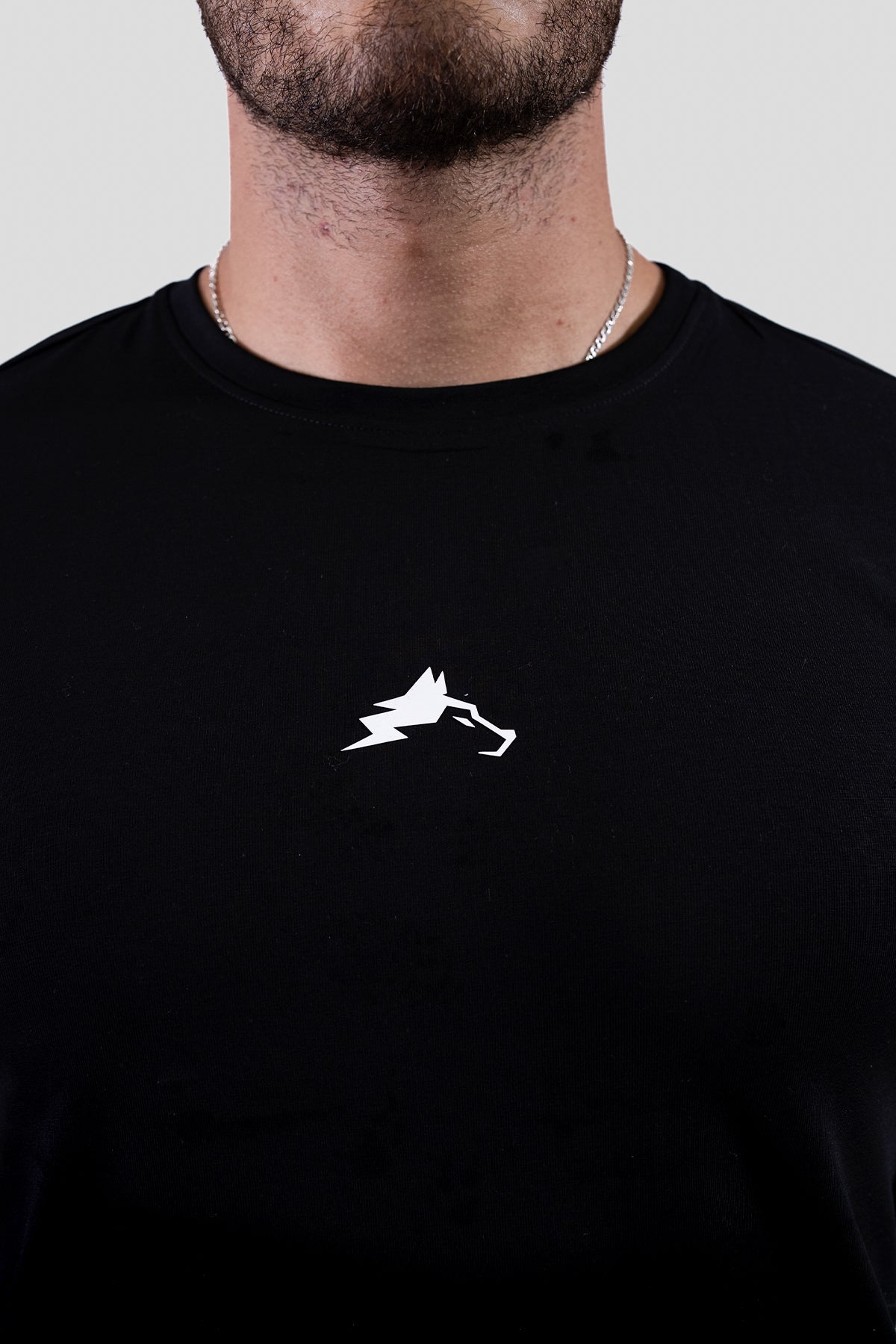 CAMISETA SLIM TEE ESSENTIAL - NEGRO