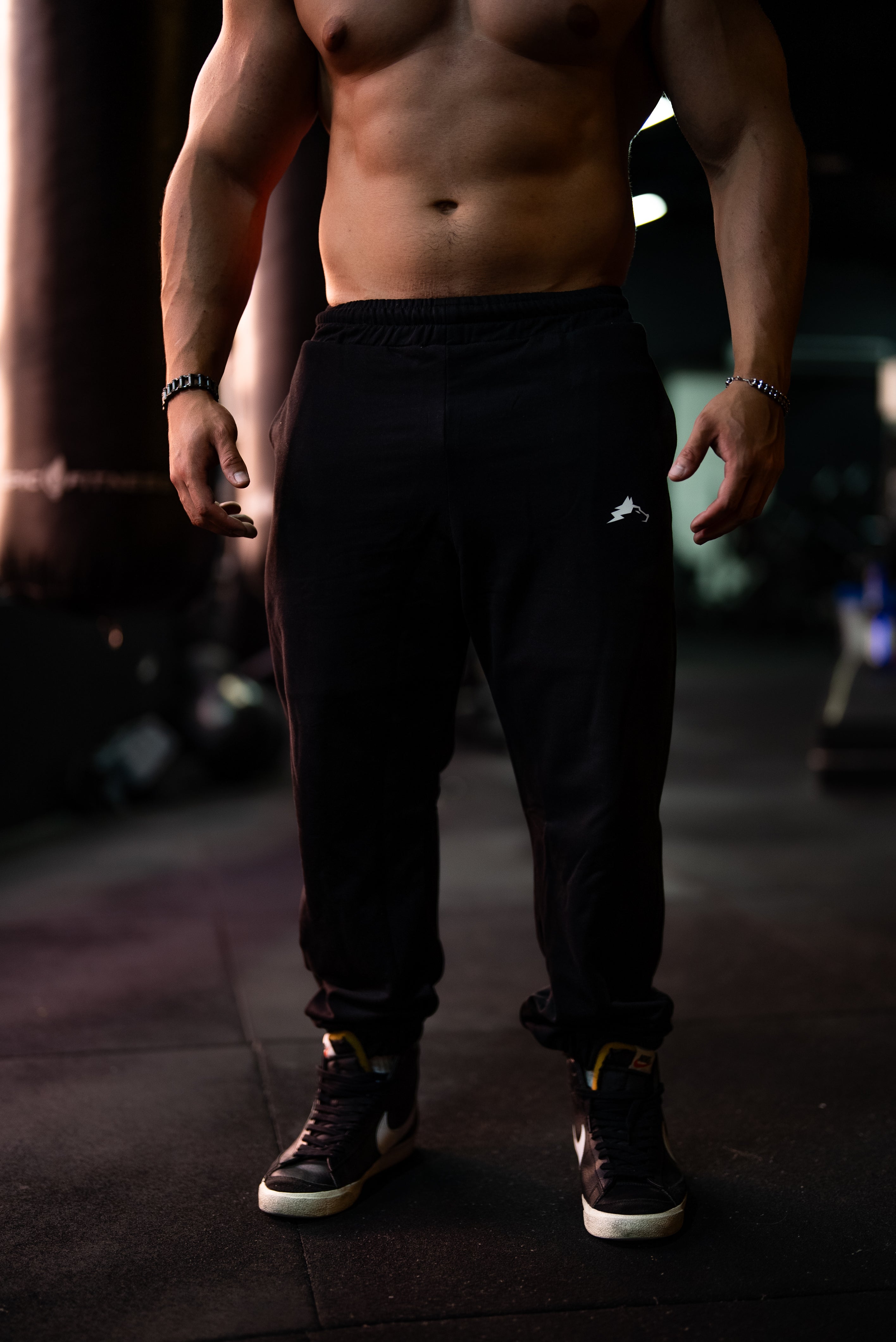 JOGGER ESSENTIAL - NEGRO