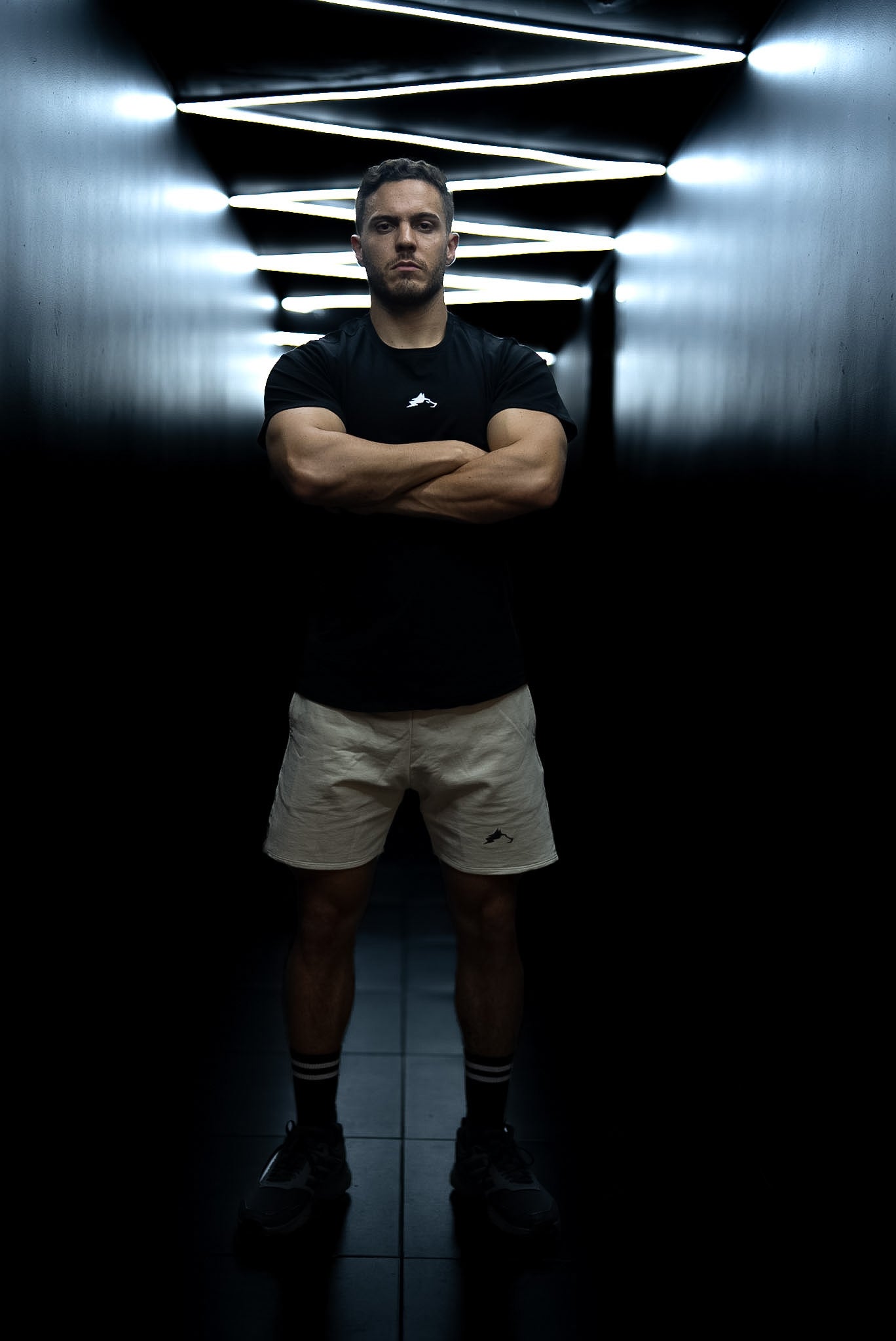 CAMISETA SLIM TEE ESSENTIAL - NEGRO