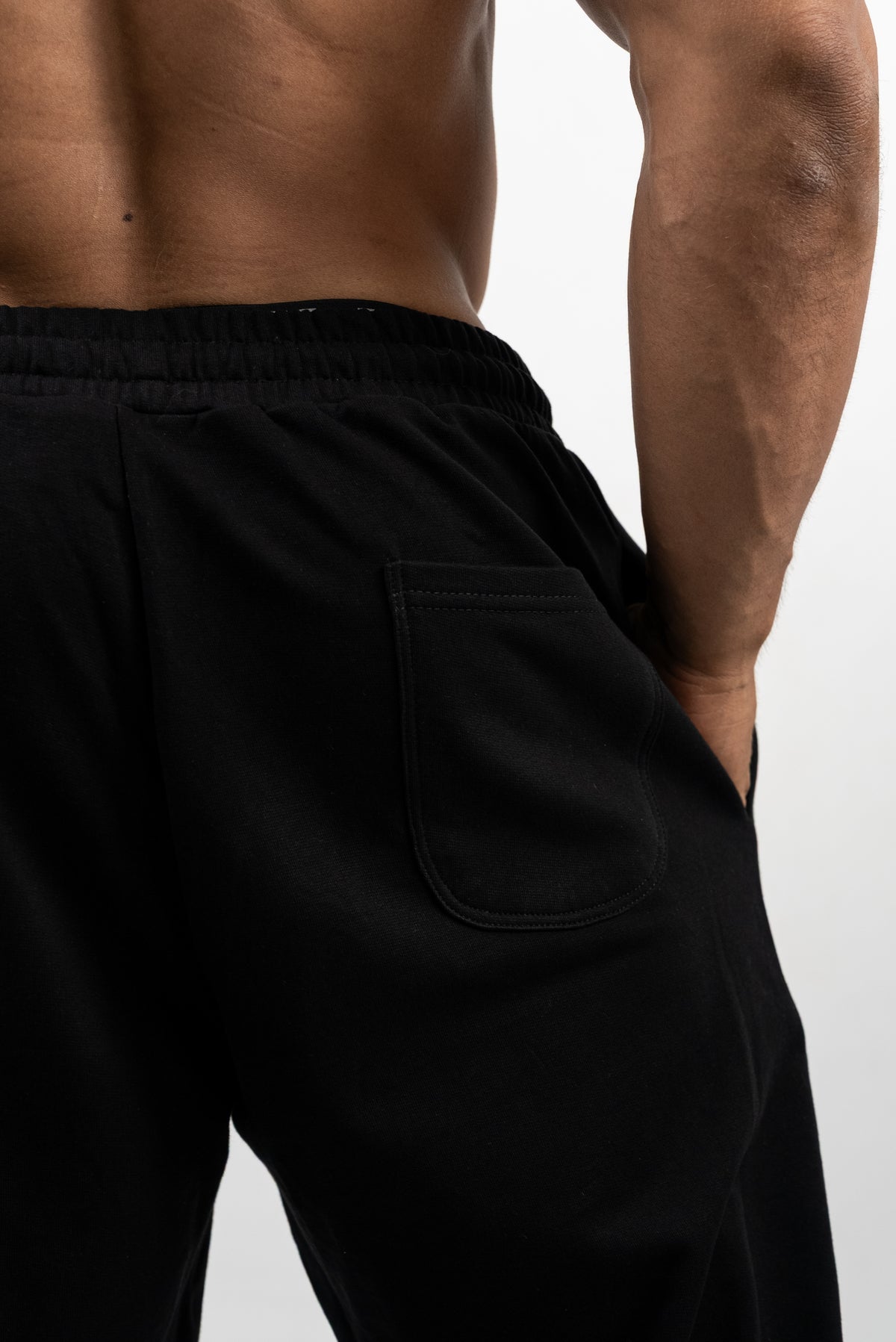 BAGGY ESSENTIALS - NEGRO