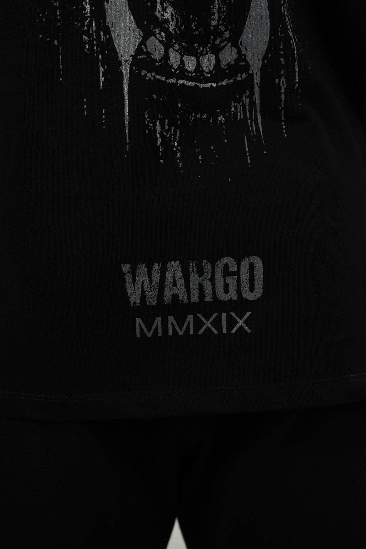 CAMISETA OVERSIZE ESSENTIAL RUGIDO - NEGRO