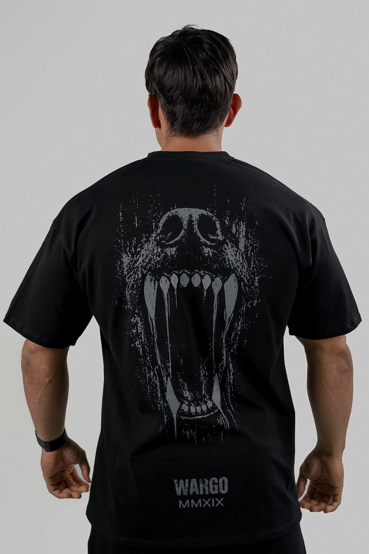 CAMISETA OVERSIZE ESSENTIAL RUGIDO - NEGRO