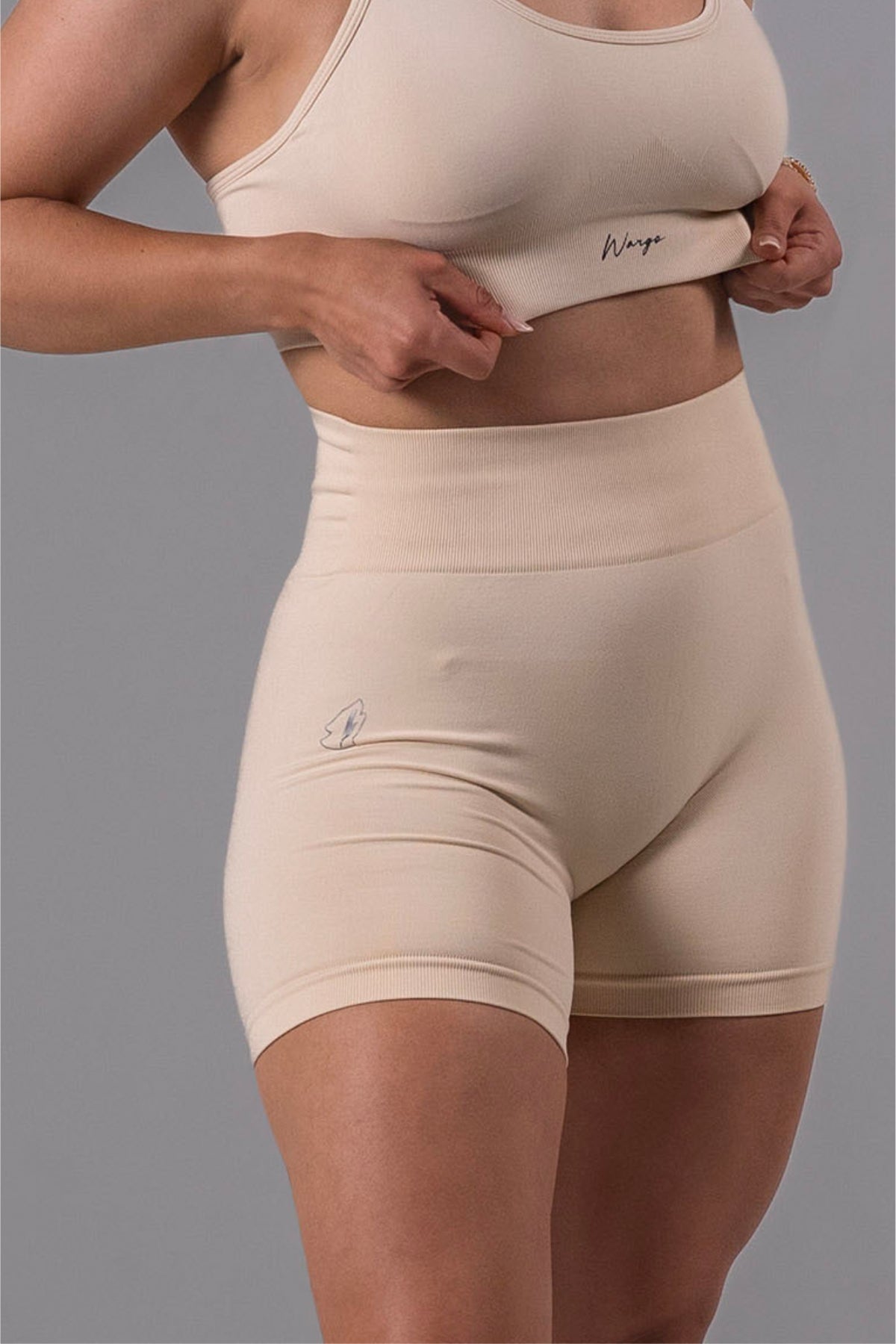 WARGO SIGNATURE SEAMLESS SHORT - CREAM