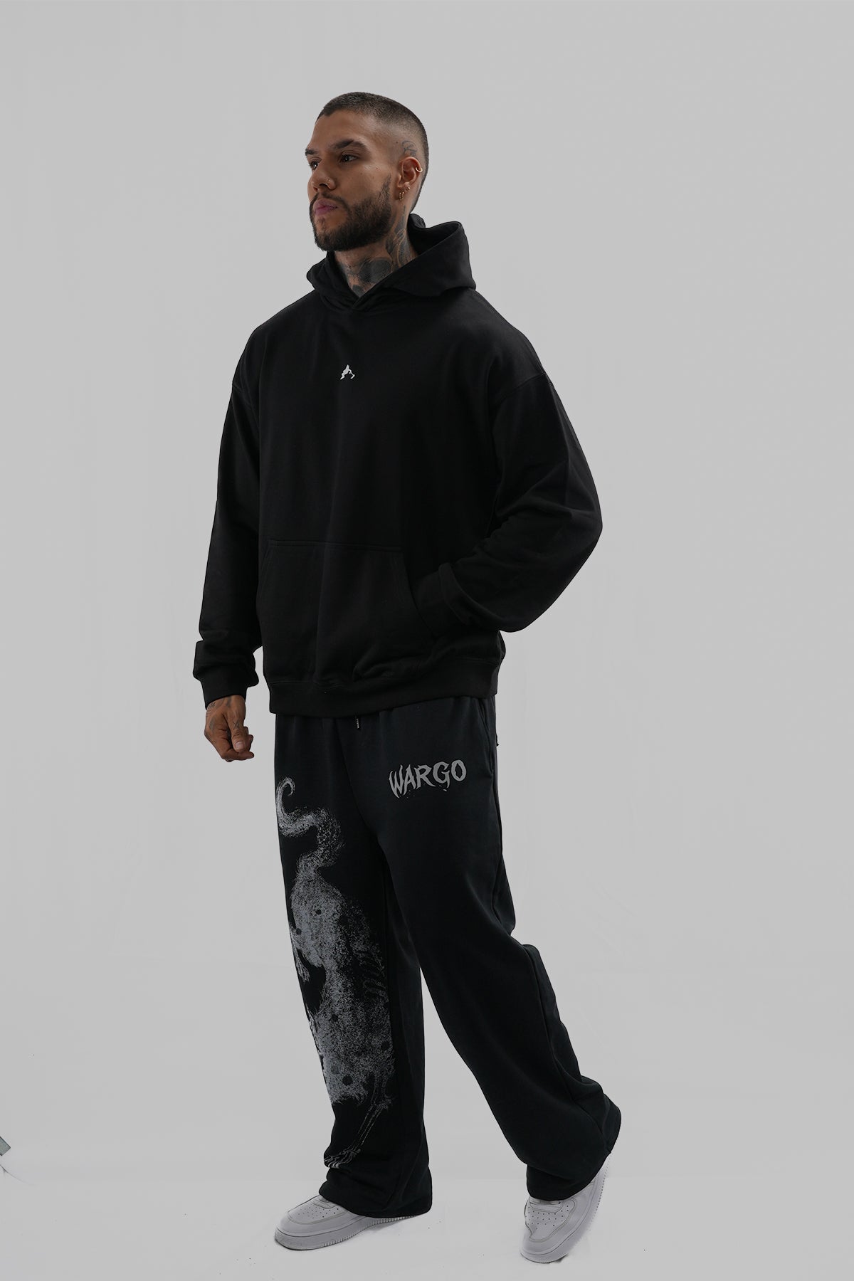 HOODIE SAINT - NEGRO