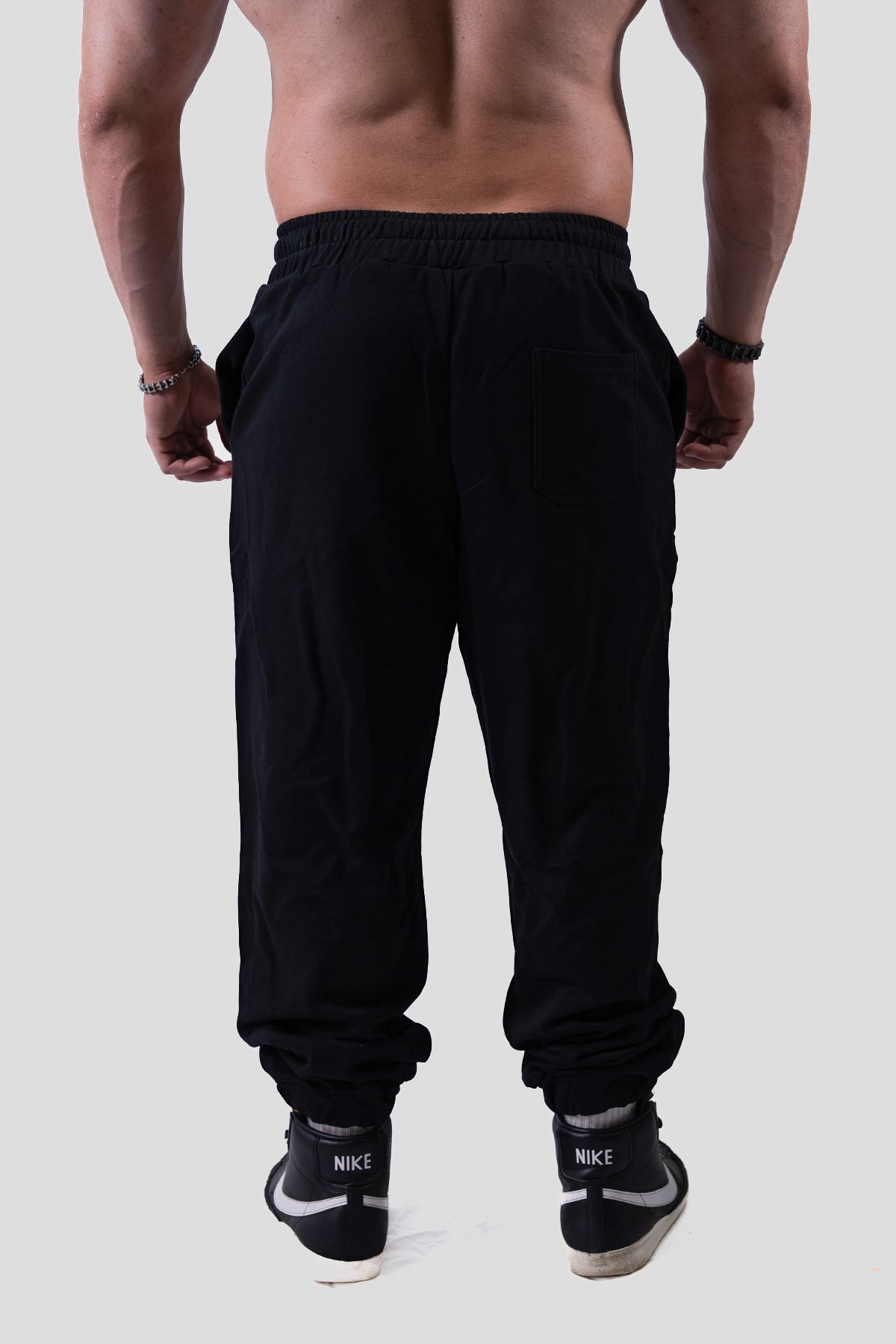 JOGGER ESSENTIAL - NEGRO