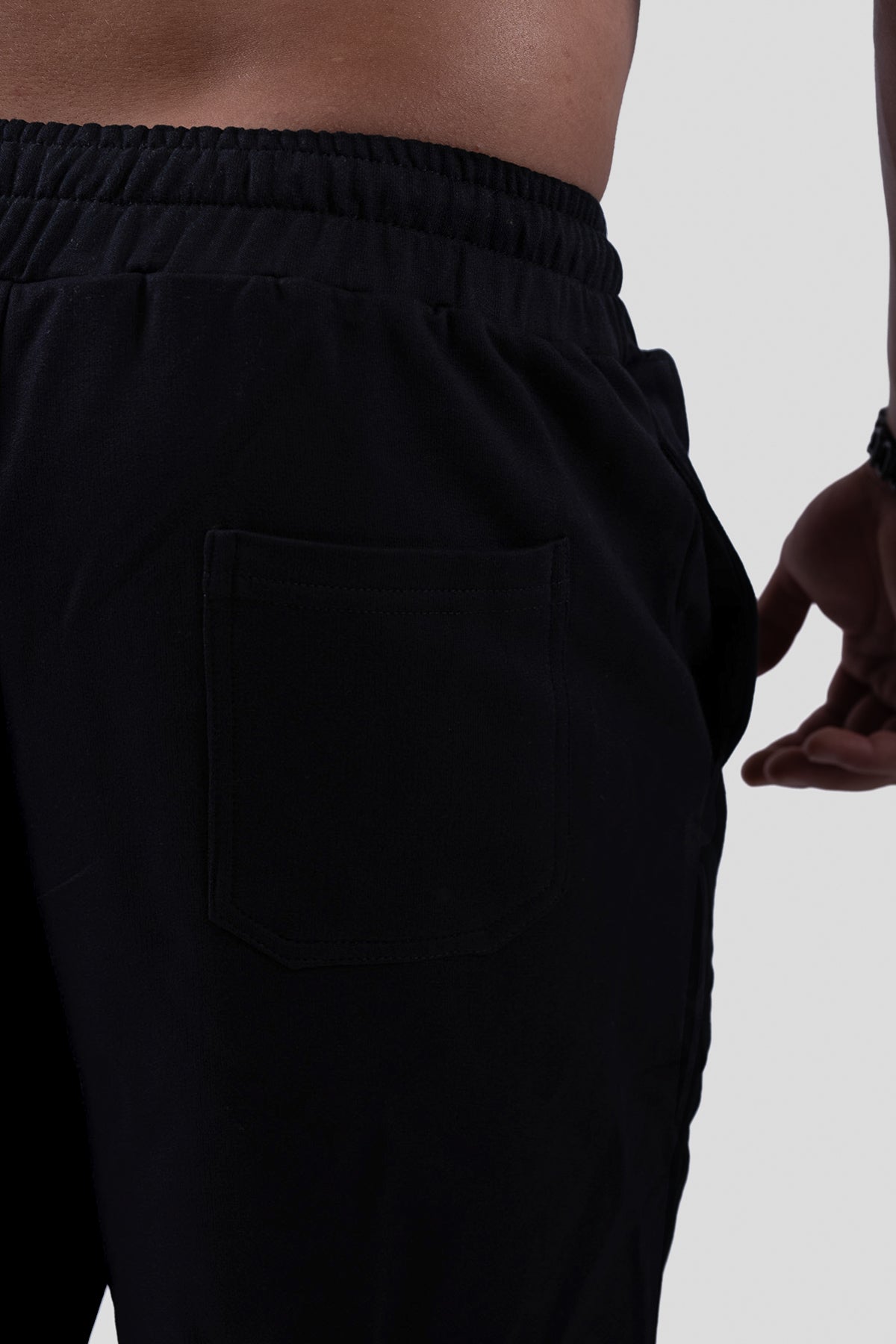JOGGER ESSENTIAL - NEGRO