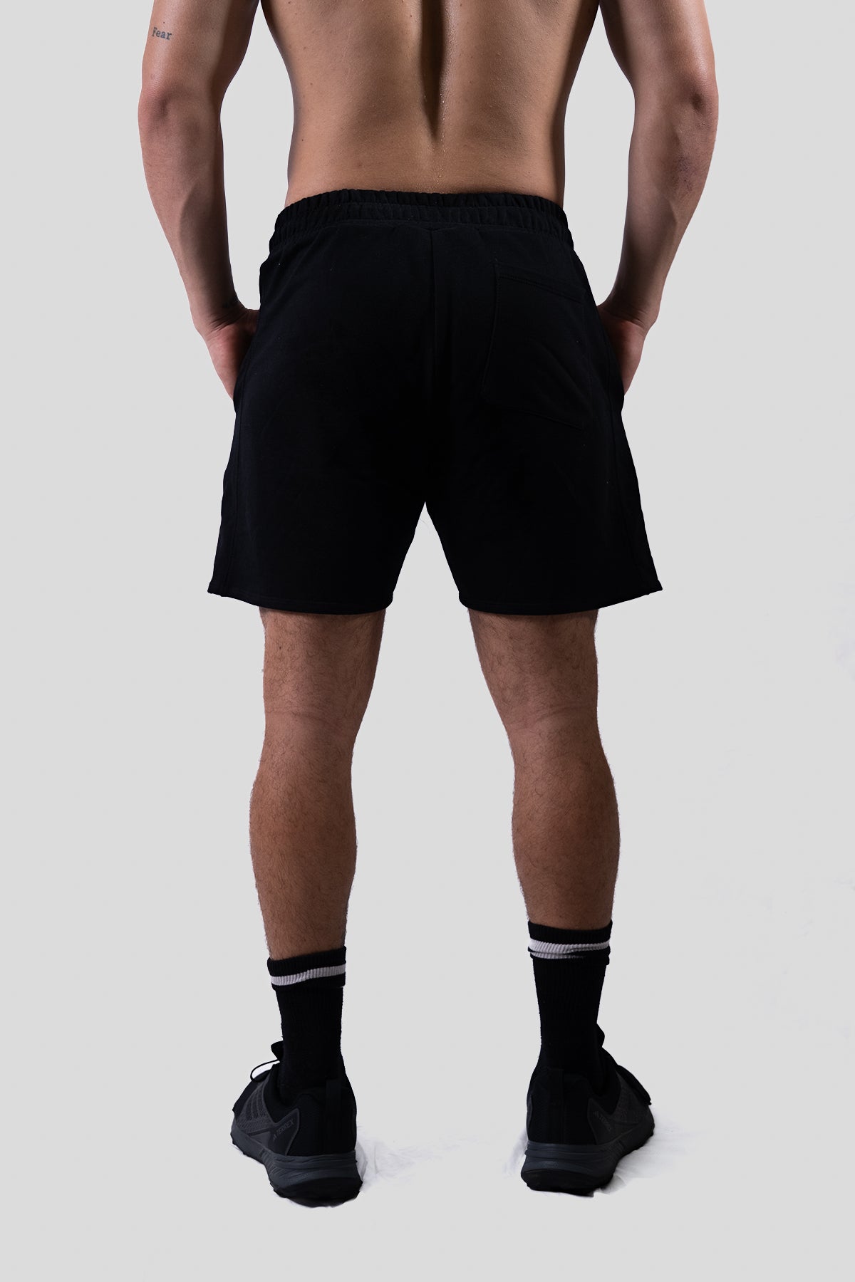 SHORT SLIM ESSENTIAL - NEGRO