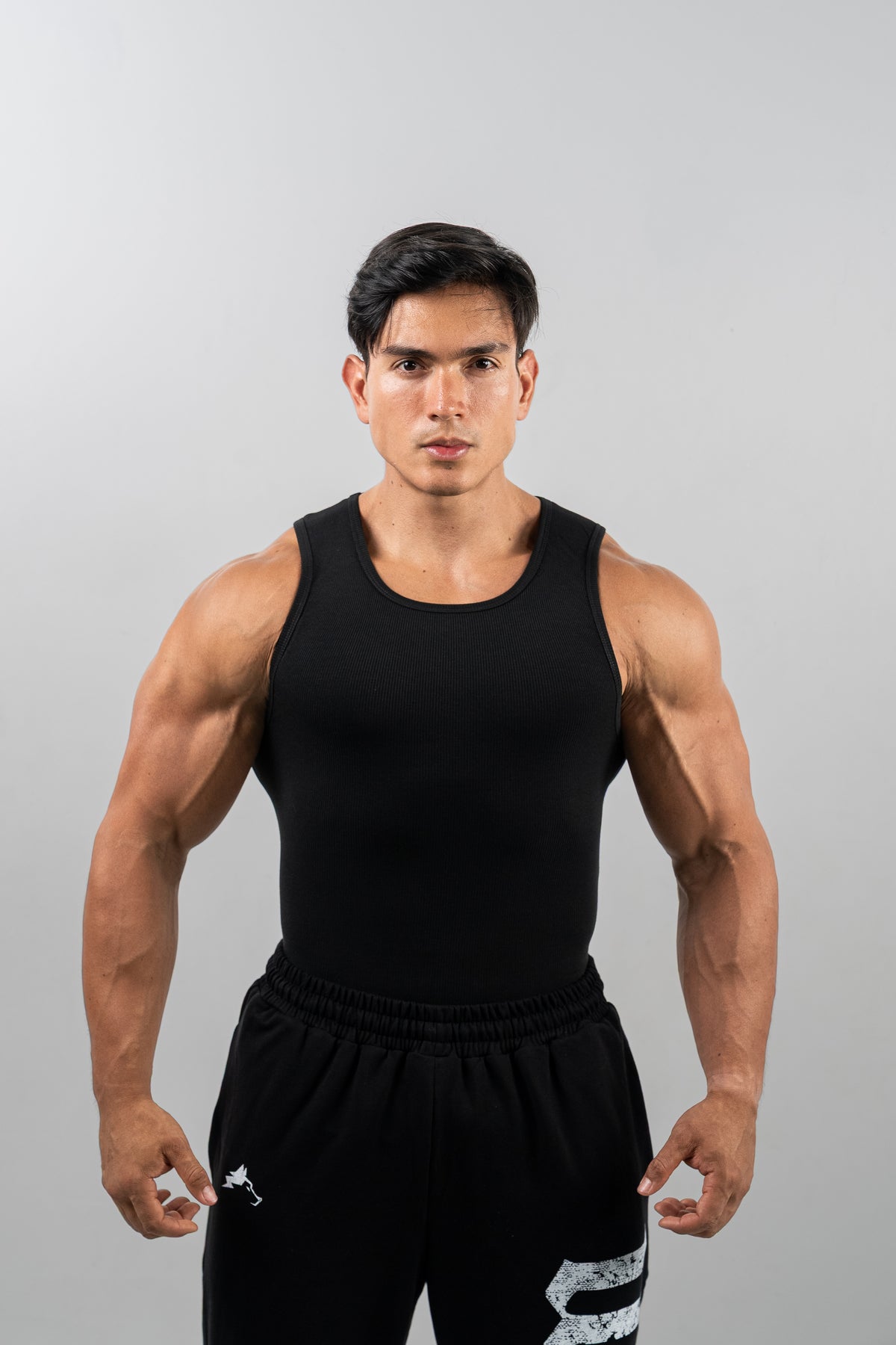 CAMISETA  RIB TANK ESSENTIALS - NEGRO
