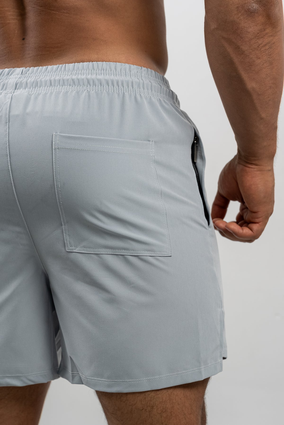 SHORT ESSENTIALS  - GRIS