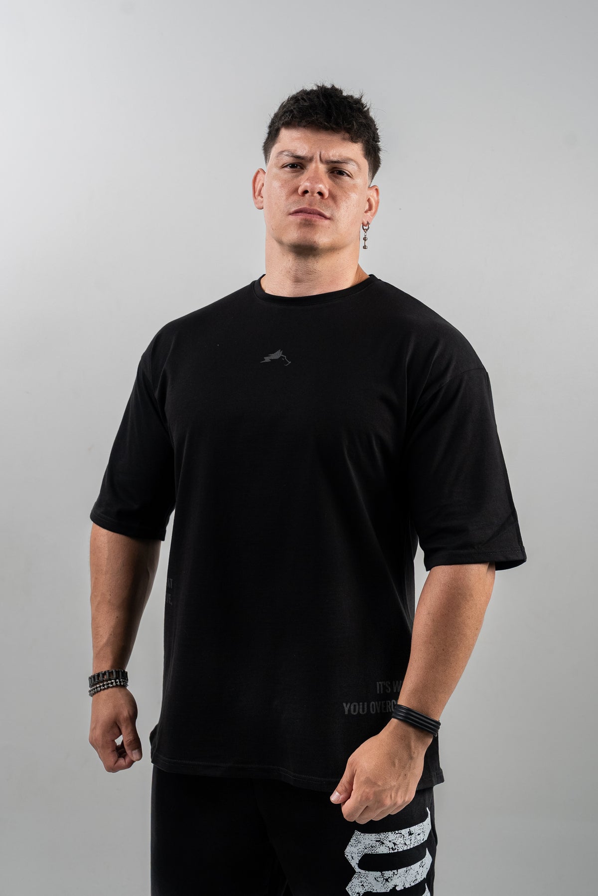 CAMISETA OVERSIZE LIFTING ESSENTIALS - NEGRO