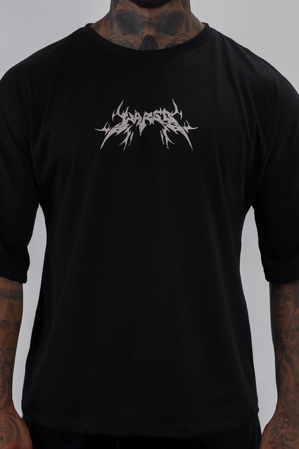 CAMISETA OVERSIZE SAINT CROSS - NEGRO