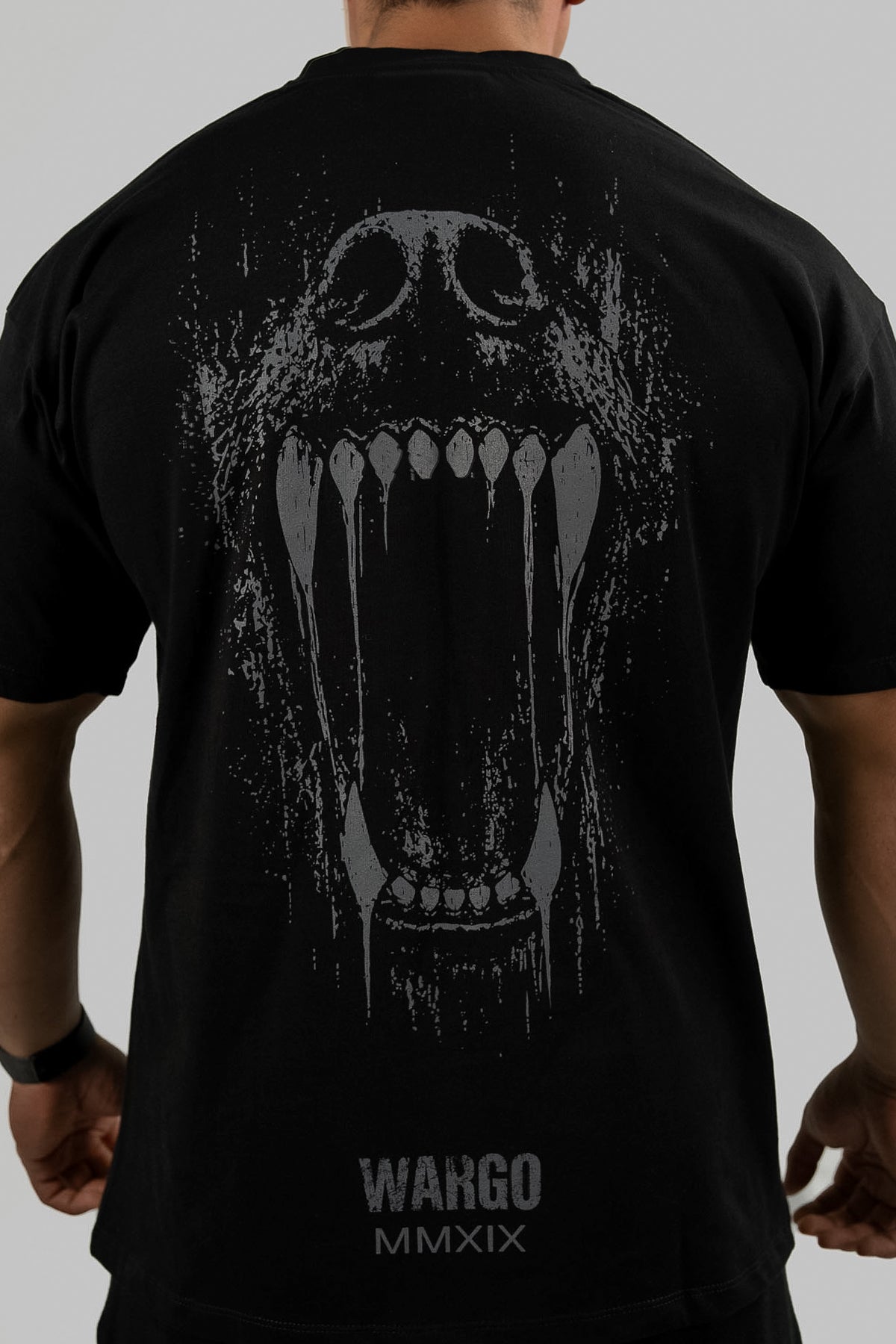 CAMISETA OVERSIZE ESSENTIAL RUGIDO - NEGRO
