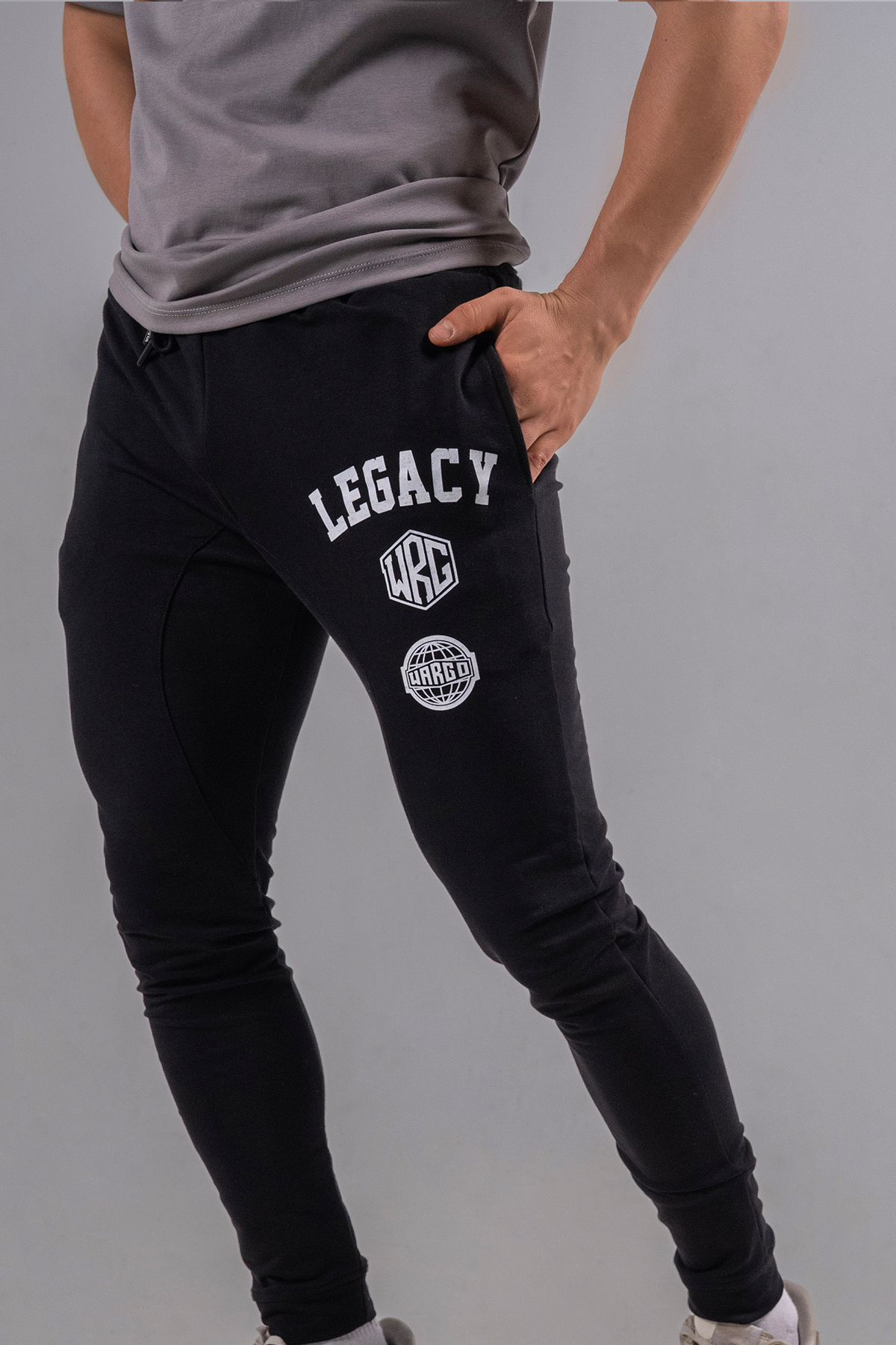 JOGGERS LEGACY CREW - BLACK