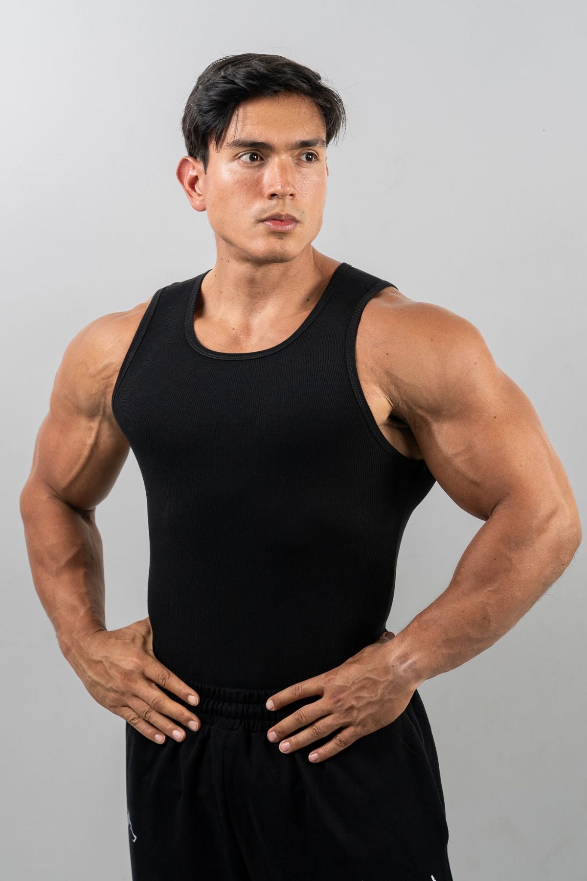 CAMISETA  RIB TANK ESSENTIALS - NEGRO