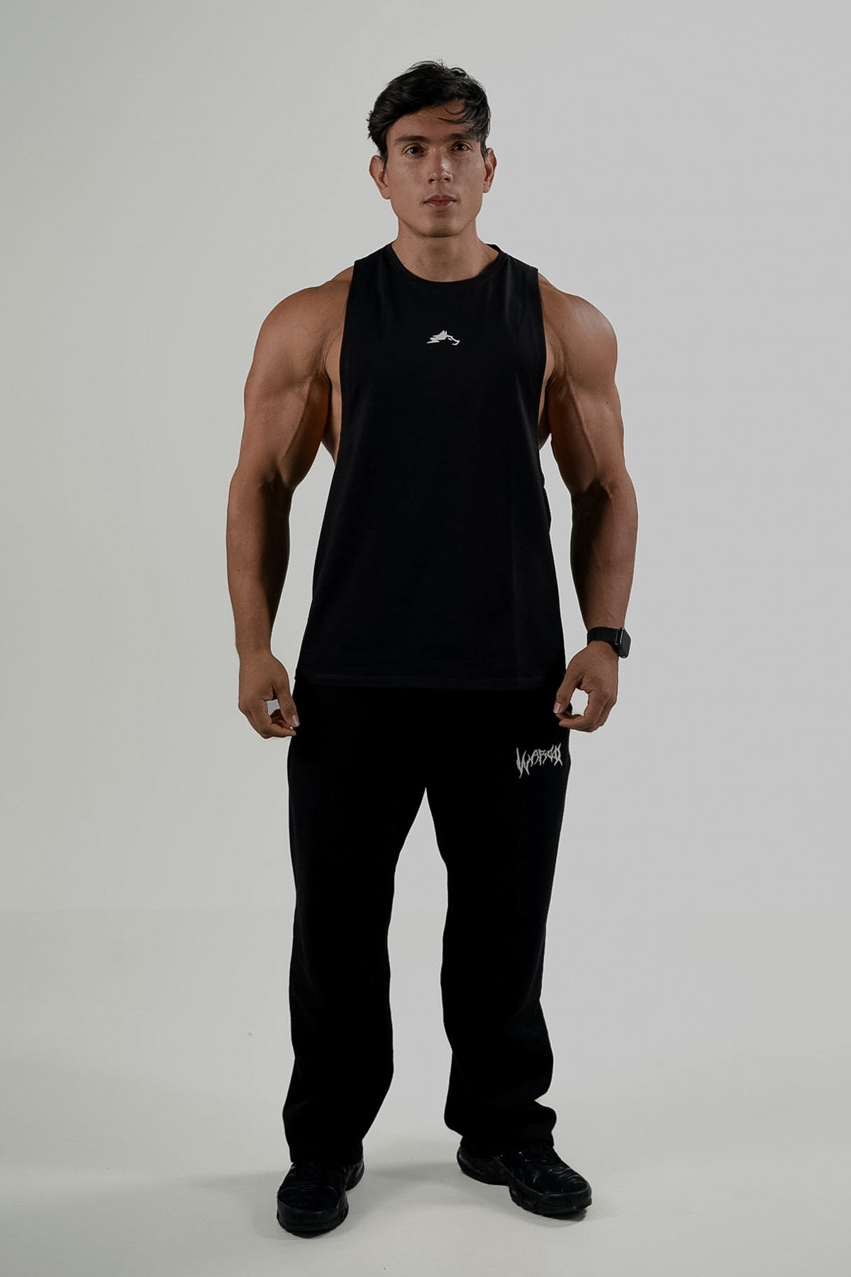TANK ESSENTIAL - NEGRO