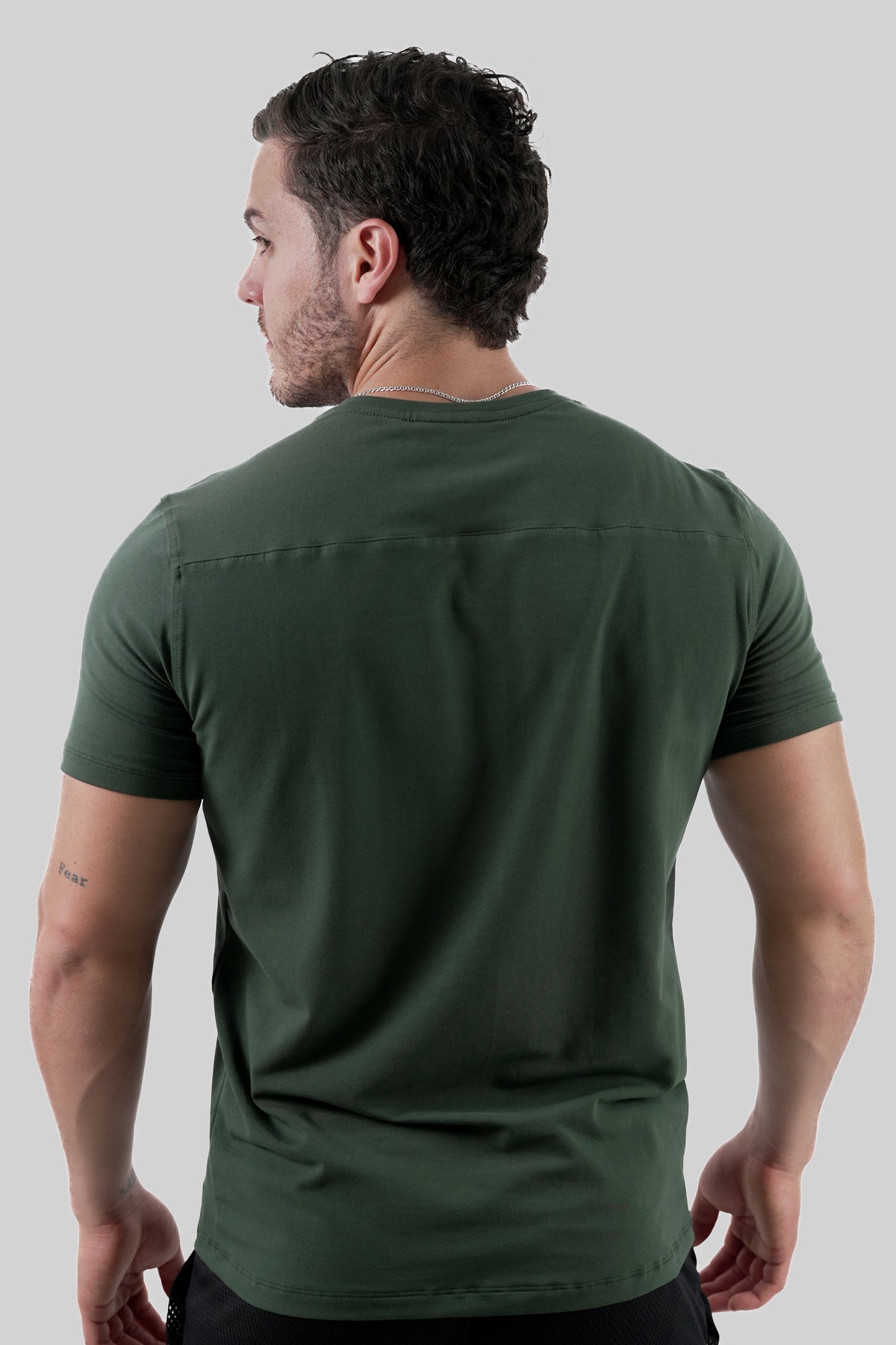 Slim Tee Verde Militar para Gym | 12/25 Drop Wargo